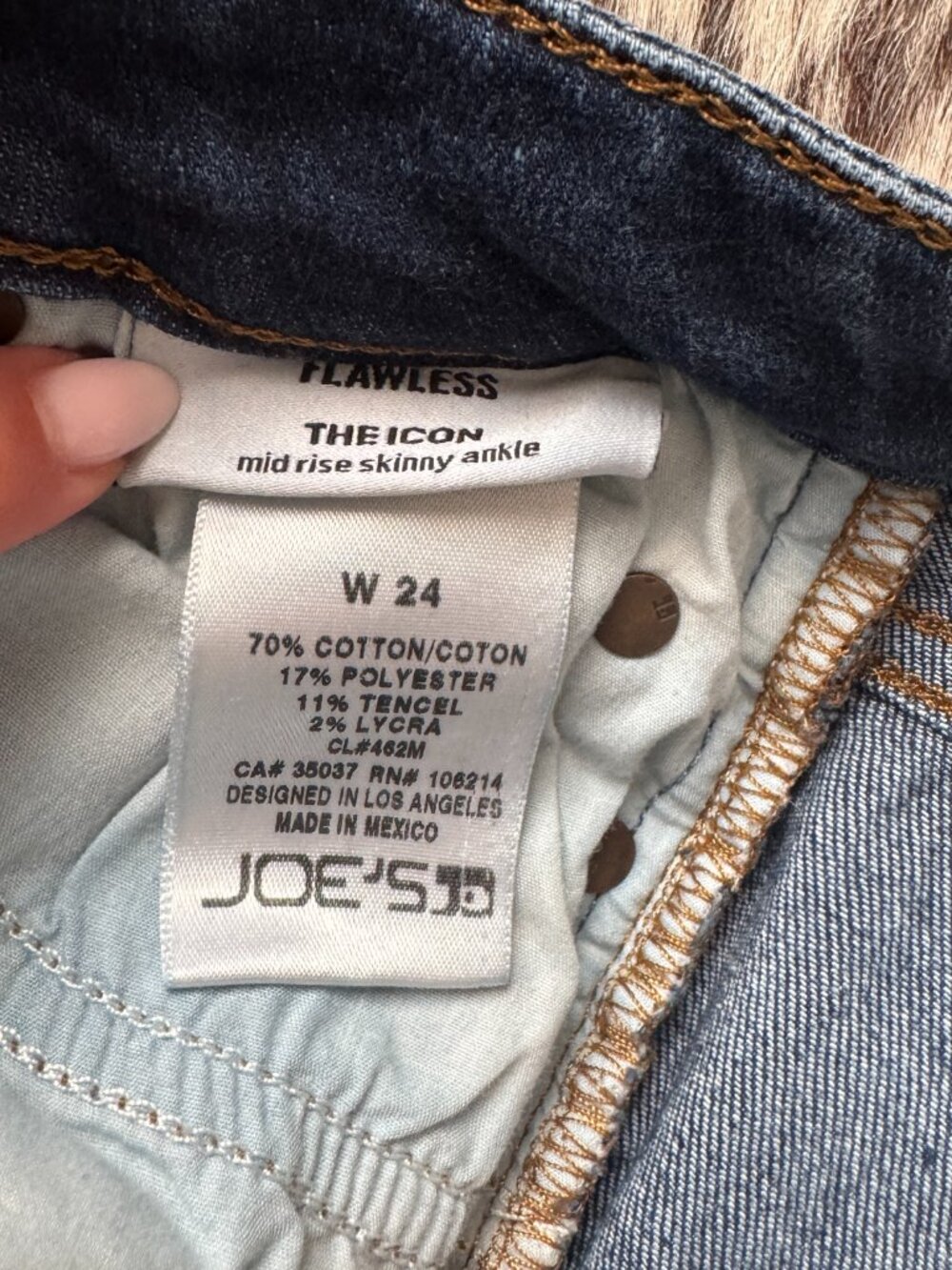 Joe's Jeans Flawless Icon Skinny Ankle Distressed Denim 24 - Picture 6 of 9